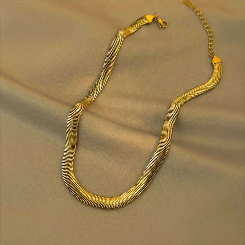 Boa Necklace