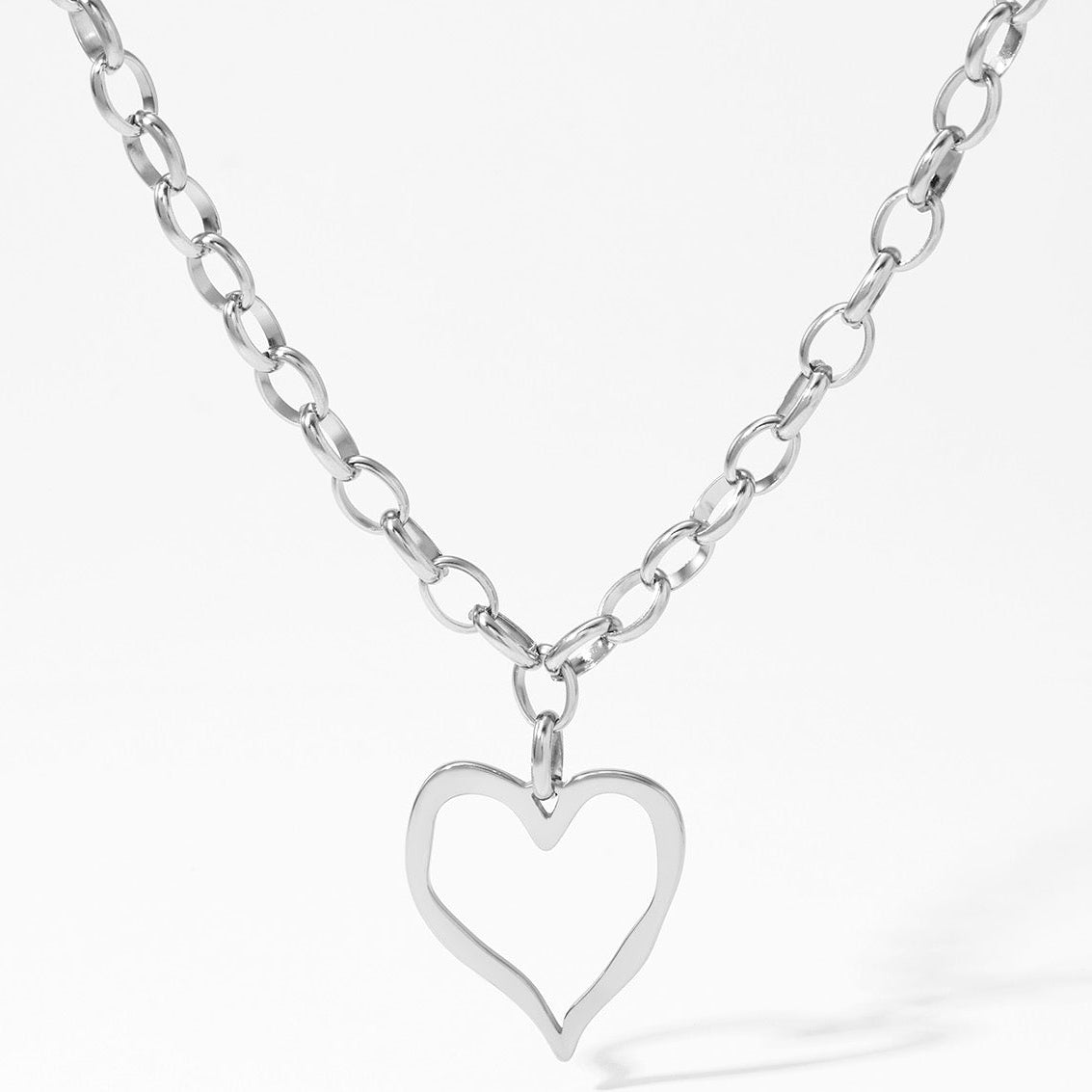 Luve Necklace