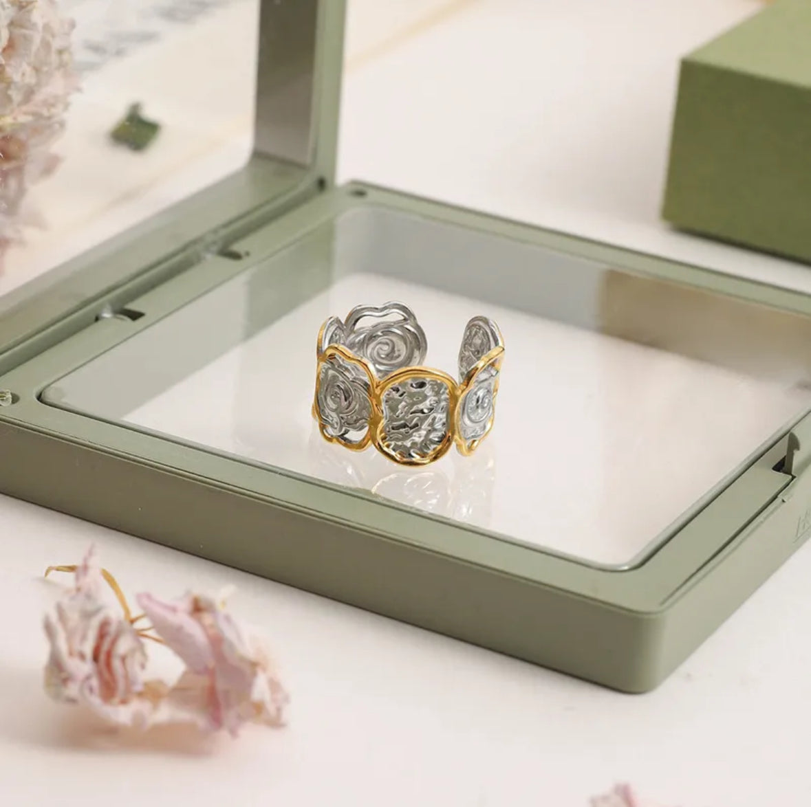 Luminia Ring