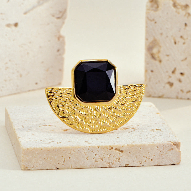 Maggie Ring