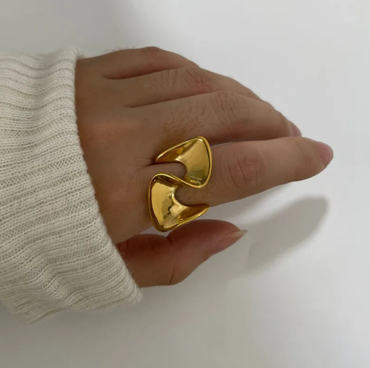 Kendra Ring